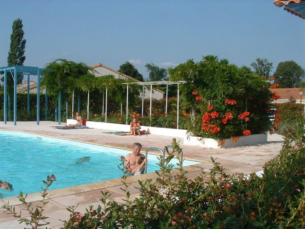 Hôtel Lagrange Classic Le Clos Des Chenes à Les Mathes Extérieur photo
